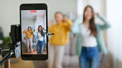 How to Go Viral on TikTok: A Step-by-Step Guide